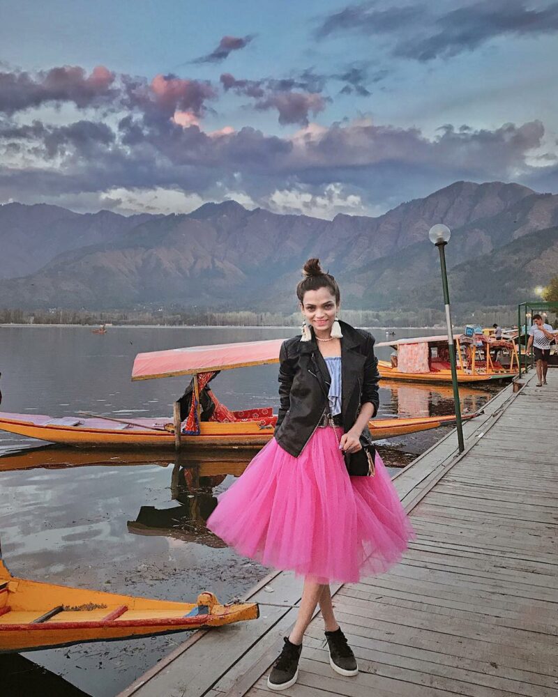 This Is How Groovy A Photoshoot Can Get In Kashmir Gyawun