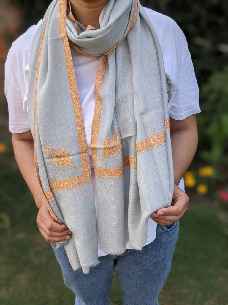 Natural Grey Pashmina Stole With Hand Sozni Embroidery - Gyawun