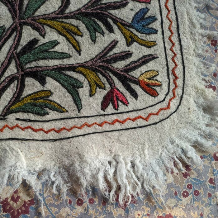 handmade rug kashmiri