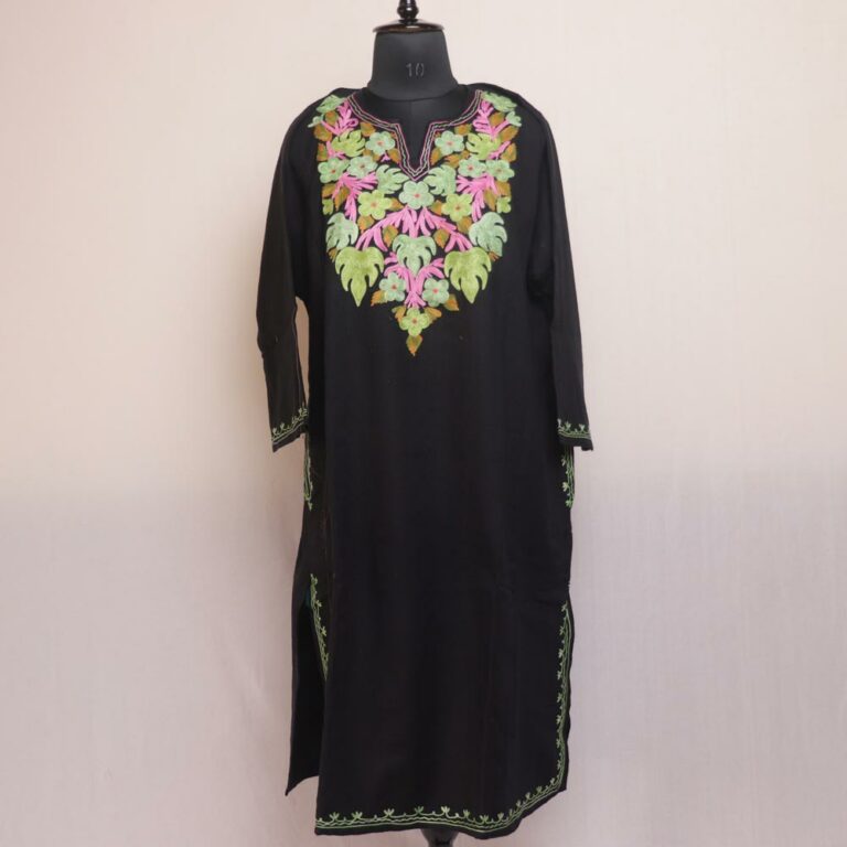 Noir Chinar Majesty: Black Kashmiri Pheran With Aari Embroidery - Gyawun