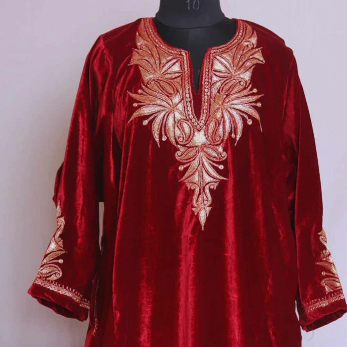 Red Shafaq Velvet Tilla Pheran - Image 2