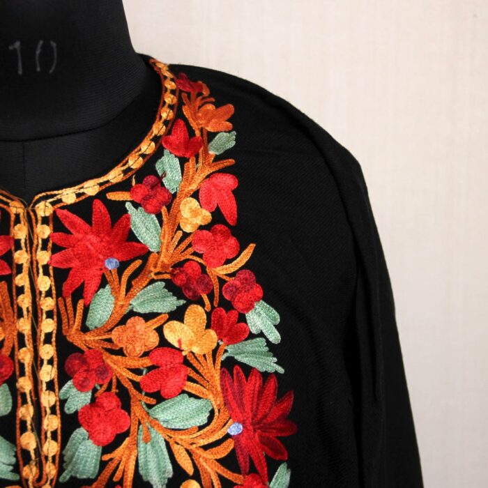 Black Shamya Kashmiri Pheran With Aari Embroidery - Gyawun