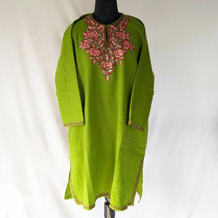 Emerald Embrace: A Green Pure Wool Kashmiri Sozni Paper Mache Pheran