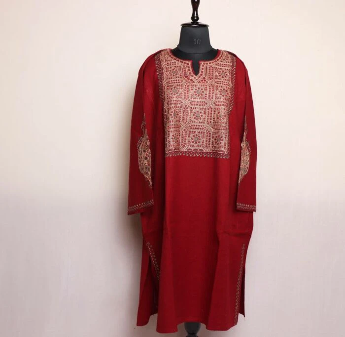 Kashmiri Embroidery Pheran- Maroon Raffal Hand Sozni Kashmiri Art