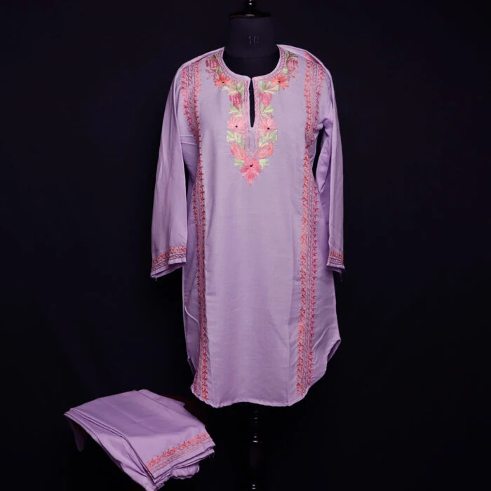 Lavender cored set aari kashmir