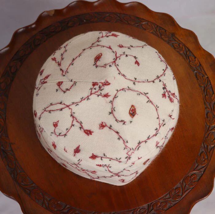 Kashmiri White Toosha Sozni Cap - Image 3