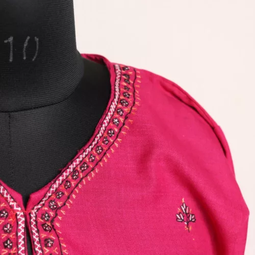 Kashmiri Magenta Cotton Kurta with Sozni Handwork 3