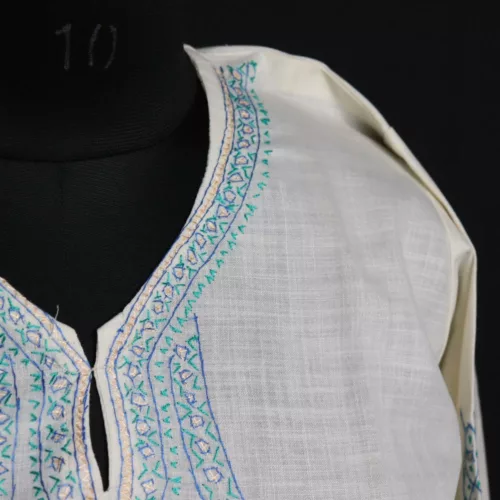 Safed Saaz White Kashmiri Cotton Kurta with Sozni Handwork 3