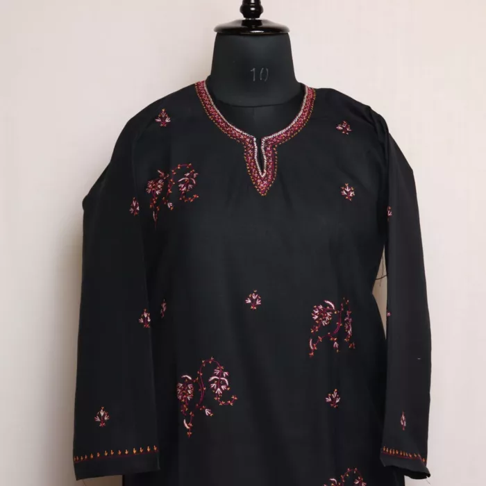 Tulmul Black Kashmiri Cotton Kurta with Sozni Handwork 2 jpg