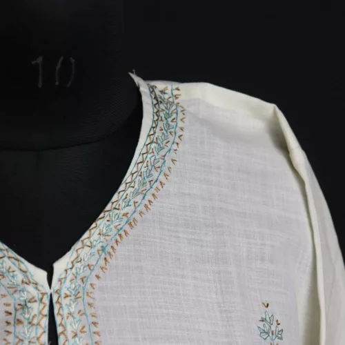 White Kashmiri Summer Cotton Kurta with Sozni Handwork 3