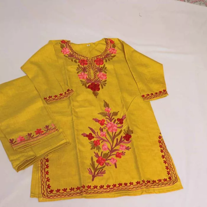 Yellow Mehr Kashmiri Kids Girls Kurta With Trousers With Booti Aari Embroidery (4-5Y)