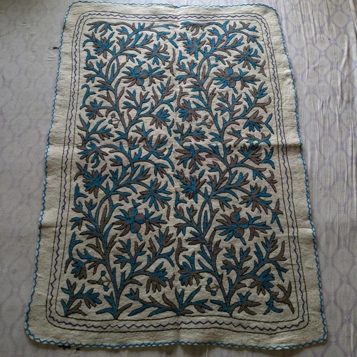 kashmiri white blue namda rug