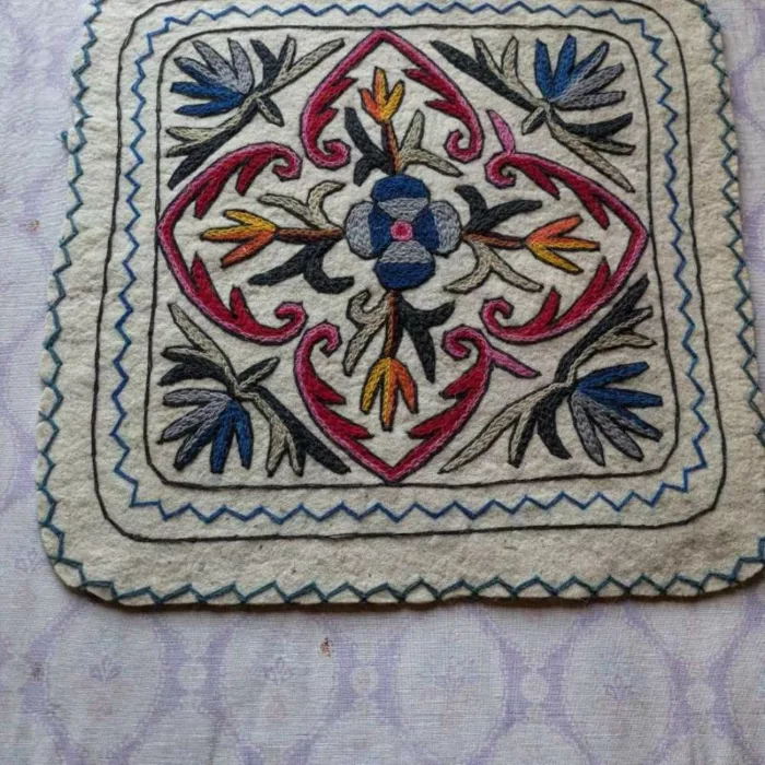 Poshish Wool Handmade Aari Embroidered Namda Rug Pad - 2x2 Ft - Image 4