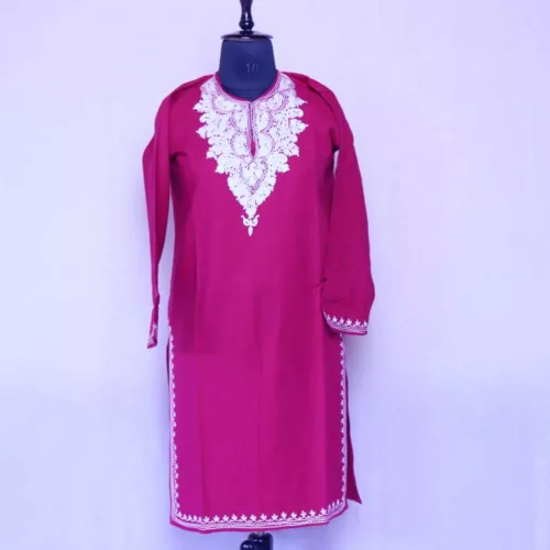 Kashmiri pheran female pink 20241011 03