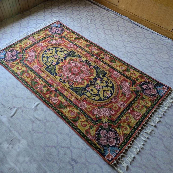 Luxurious Baramullah Kashmiri Beautiful Chain Stitch Embroidery Rug (5*3 ft)