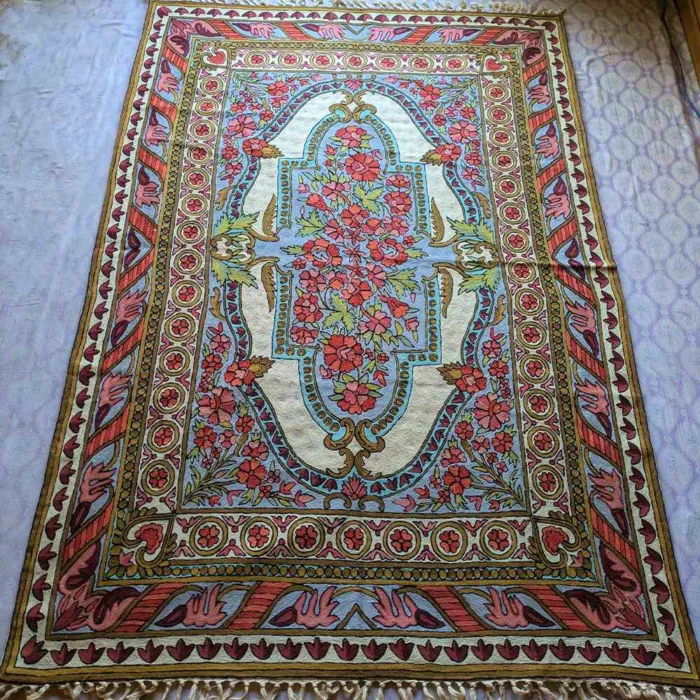 Gupkar Royal Kashmiri Hand-Embroidered Chain Stitch Rug - 7x5ft