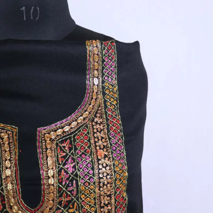 Woolen Needle Sozni and Tilla Black Kashmiri Suit 3PC | With Dupatta | Parvaiza Collection - Image 3