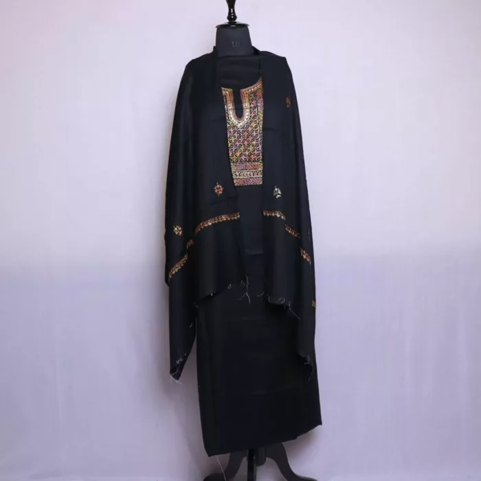 Woolen Needle Sozni and Tilla Black Kashmiri Suit 3PC | With Dupatta | Parvaiza Collection - Image 2