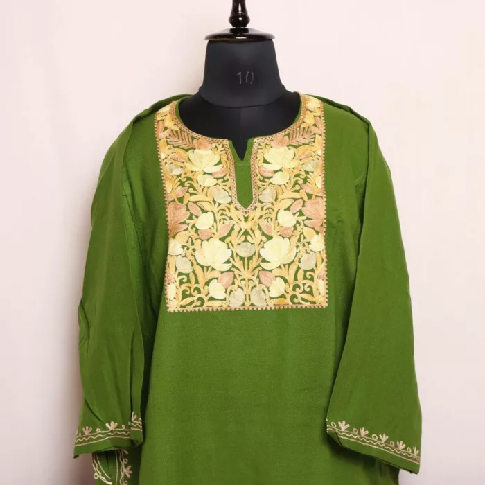 Mehbooba Green Kashmiri Cashmilon Elegant Pheran with Aari Crafted for Winter - Image 2