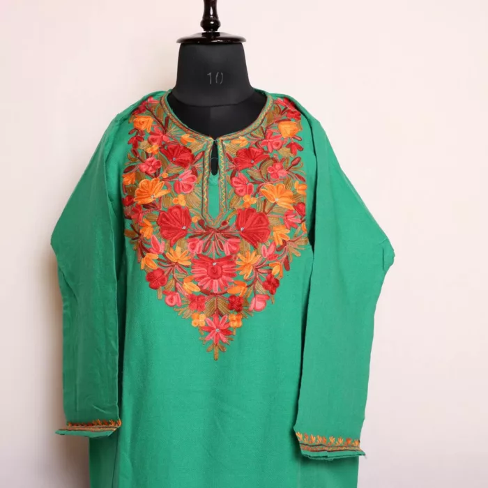 kashmiri pheran feran cashmilon gyawun aari wool dress embroidery 60 jpg