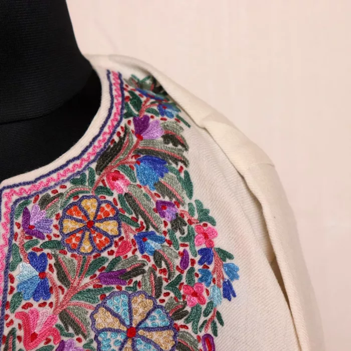 Graceful Off-White Kashmiri Pheran with Exquisite Aari Hand Embroidery - Image 3