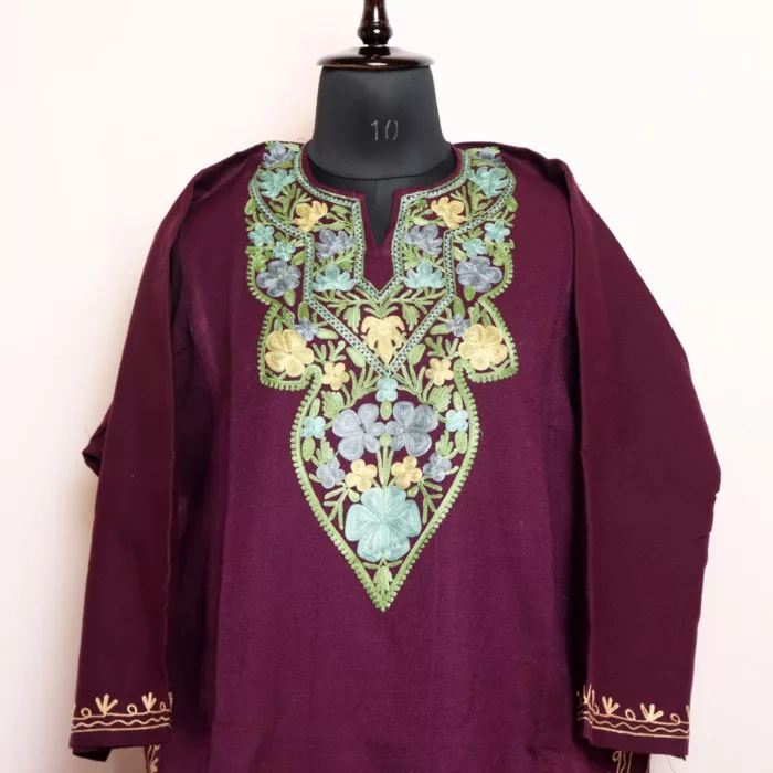 Violet Kashmiri Cashmilon Pheran with Aari Embroidery for Winter - Image 2