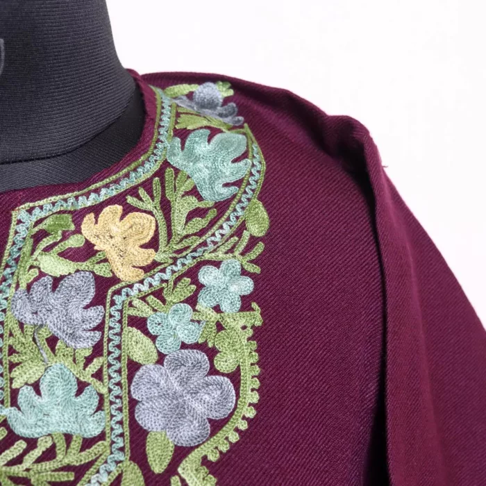 Violet Kashmiri Cashmilon Pheran with Aari Embroidery for Winter - Image 3