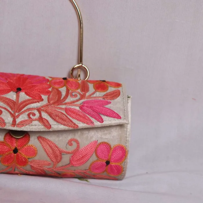 Kashmiri embroidery clutch with handle 02 1 jpg