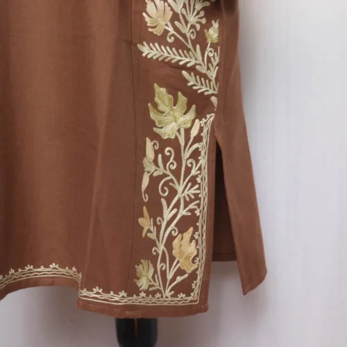 Side embroidery pheran 01