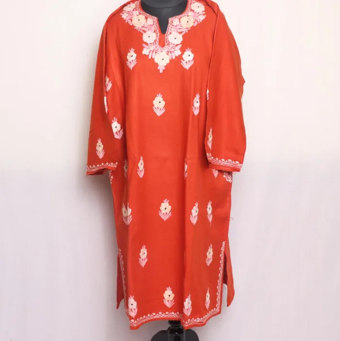 kashmiri latest design embroidery pheran 18