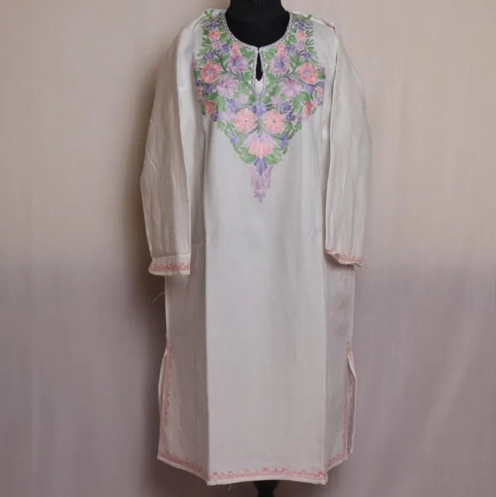 White Cashmilon Pheran With Fine Aari Embroidery - Wahraat Collection - Image 2