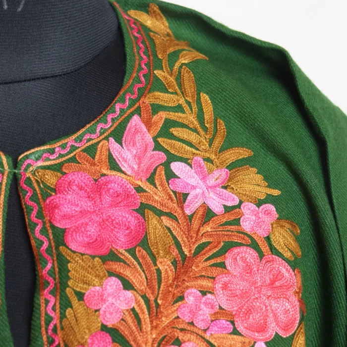 Classic Forest Green Cashmilon Pheran with Refined Aari Embroidery - Munawarabad Collection - Image 3