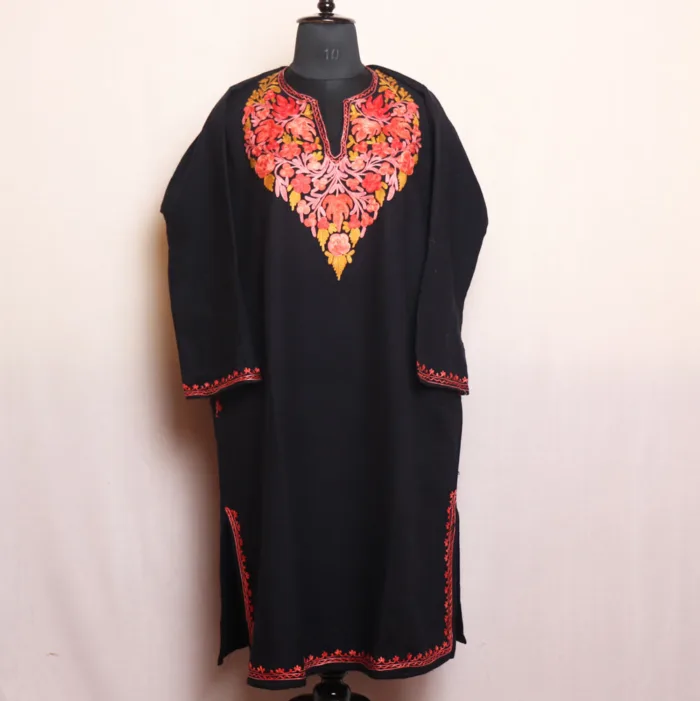 Black Cashmilon Pheran with Eye-Catching Aari Designs | Munawarabad Collection - Image 2