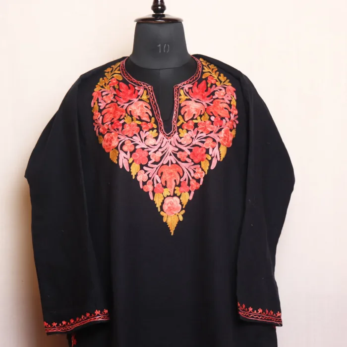 Black Cashmilon Pheran with Eye-Catching Aari Designs | Munawarabad Collection