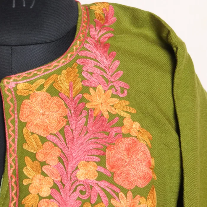 Sophisticated Green Cashmilon Pheran with Elegant Aari Designs - Munawarabad Collection - Image 3