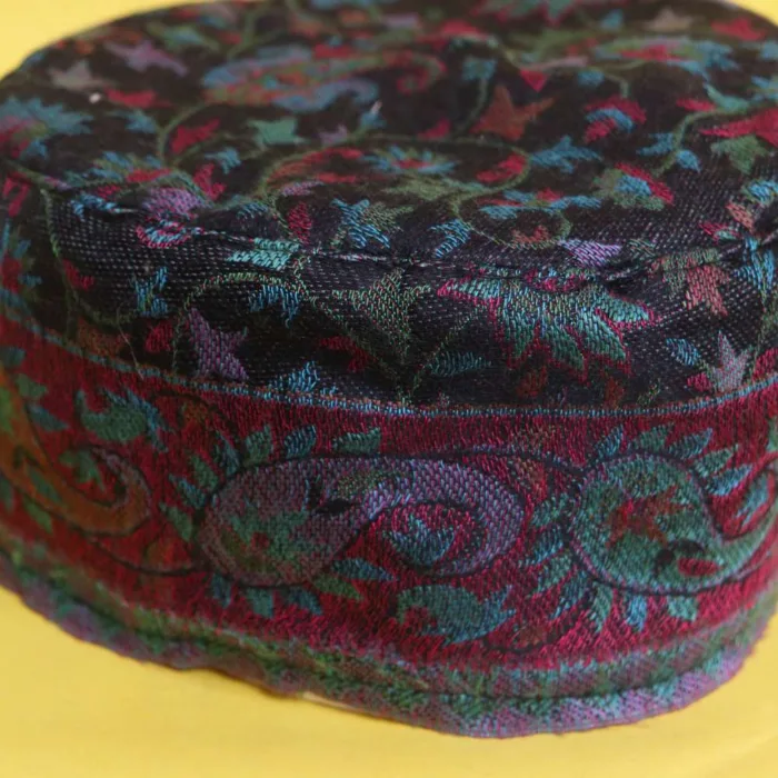 Kashmiri Dar-ul-Ameen Traditional Kani Cap - Image 3