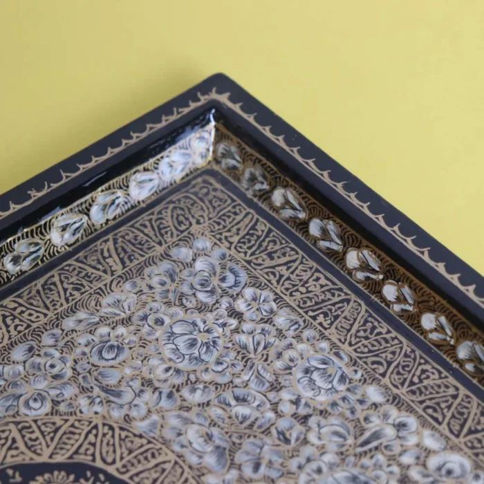 Kashmiri Paper Mache Tray with Floral and Vine Patterns - Image 3