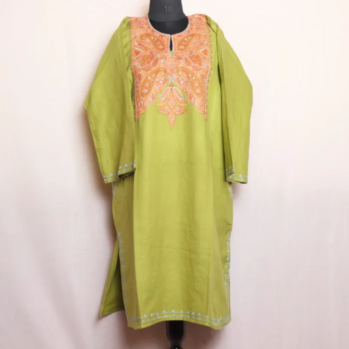 Kashmiri Parrot Green Cashmilon Needlework Pheran with Sozni Embroidery - Dalgate Collection - Image 2