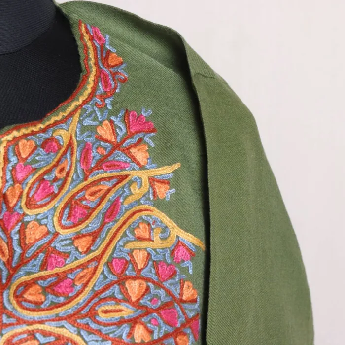 Classic Forest Green Raffal Pheran with Stunning Hand Aari Embroidery - Dalgate Collection - Image 3