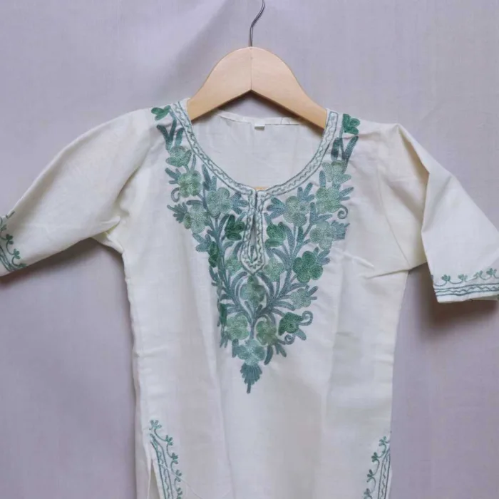 White Aari Embroidered Kurta Set with Trousers (5 -6 Y) - Image 2