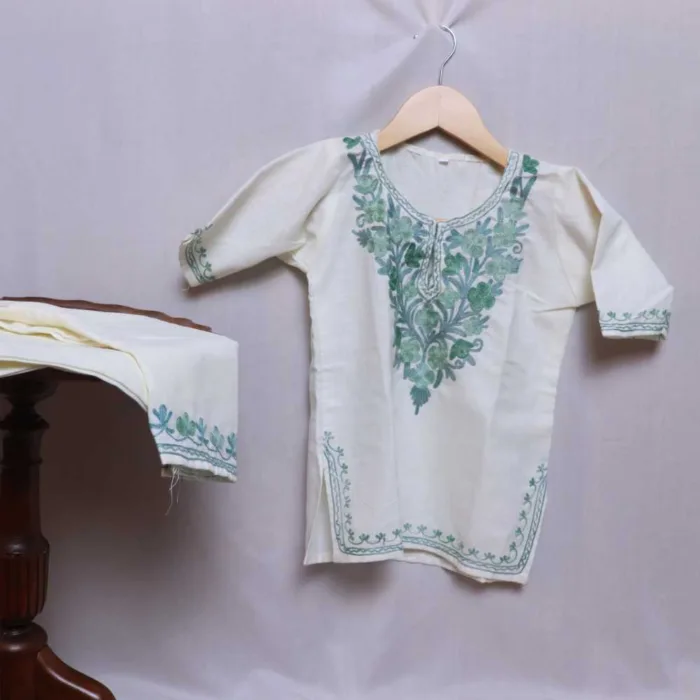 White Aari Embroidered Kurta Set with Trousers (5 -6 Y)