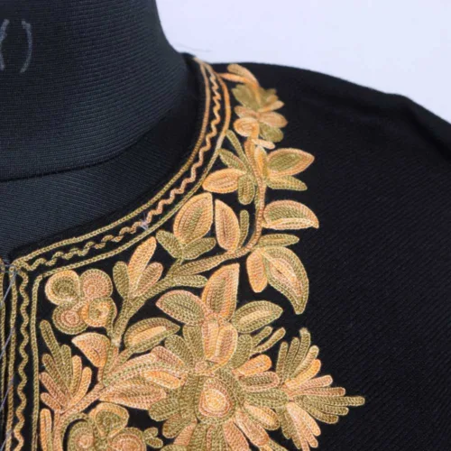 Kashmiri feran or phiran for women with sleeve embroidery 09