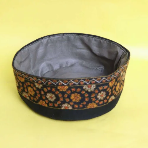 Pashmina Kashmiri Caps hand sozni 23