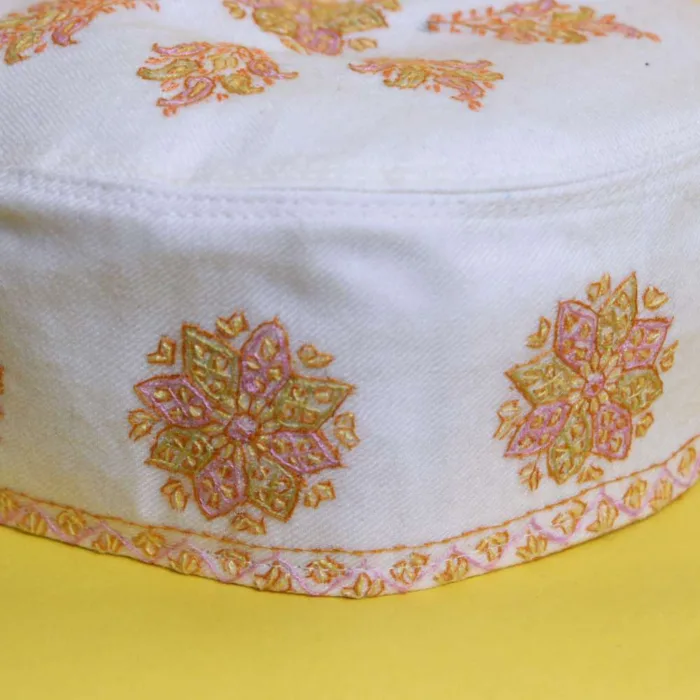 Dar-ul-Ameeni Pashmina Cap with Intricate Hand Sozni Work - Image 2