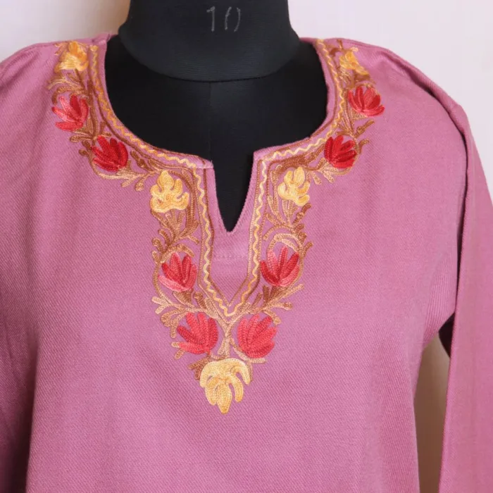 Stunning Light Pink Cashmilon Short Kurta with Elegant and Side Damaan Floral Aari Details - Dalgate Collection - Image 2