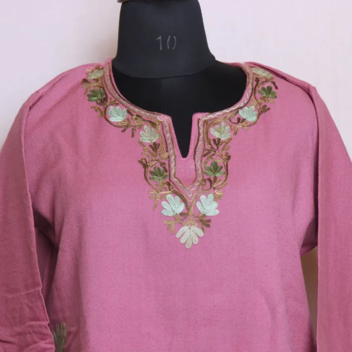 Light Pink Cashmilon Short Kurta with Artistic and Side Damaan Floral Aari Embroidery - Dalgate Collection - Image 2