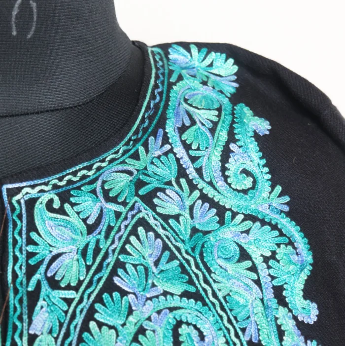 Black Cashmilon Pheran with Aari Embroidery - Zikr Collection - Image 3