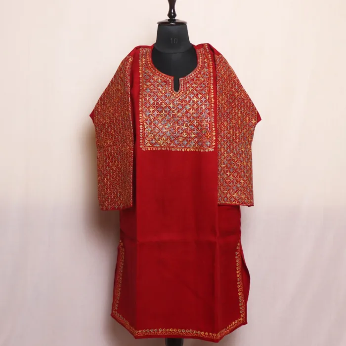 kashmiri traditional pheran dress 13