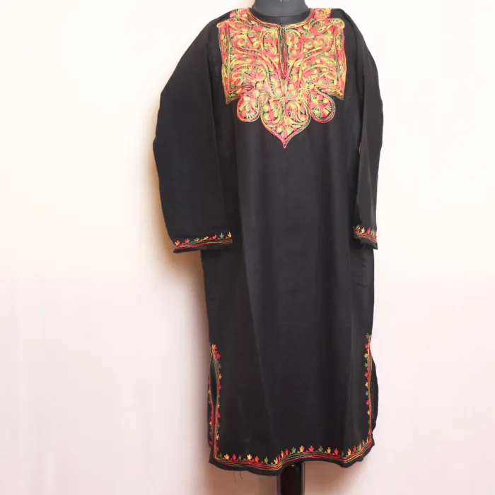 Black Aari Designed Cashmilon Pheran | Zikar-E-Jazbaat Collection - Image 2