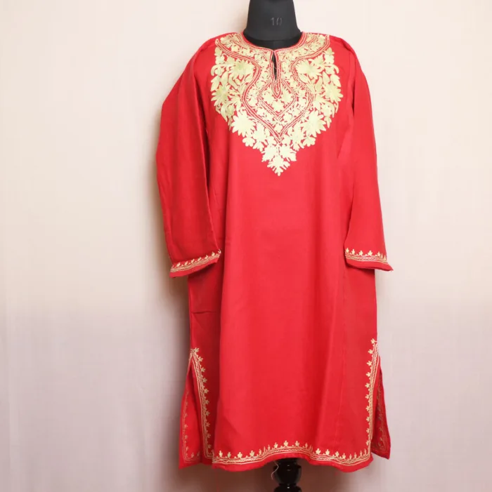 Hot Pink Aari Embroidered Cashmilon Pheran with Modern Elegance | Zikar-E-Jazbaat Collection - Image 2